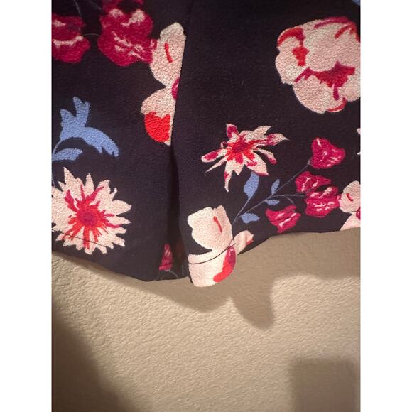 Mudpie Navy Floral Halter style top Illusion Separate Shorts Jumper L - Picture 4 of 7